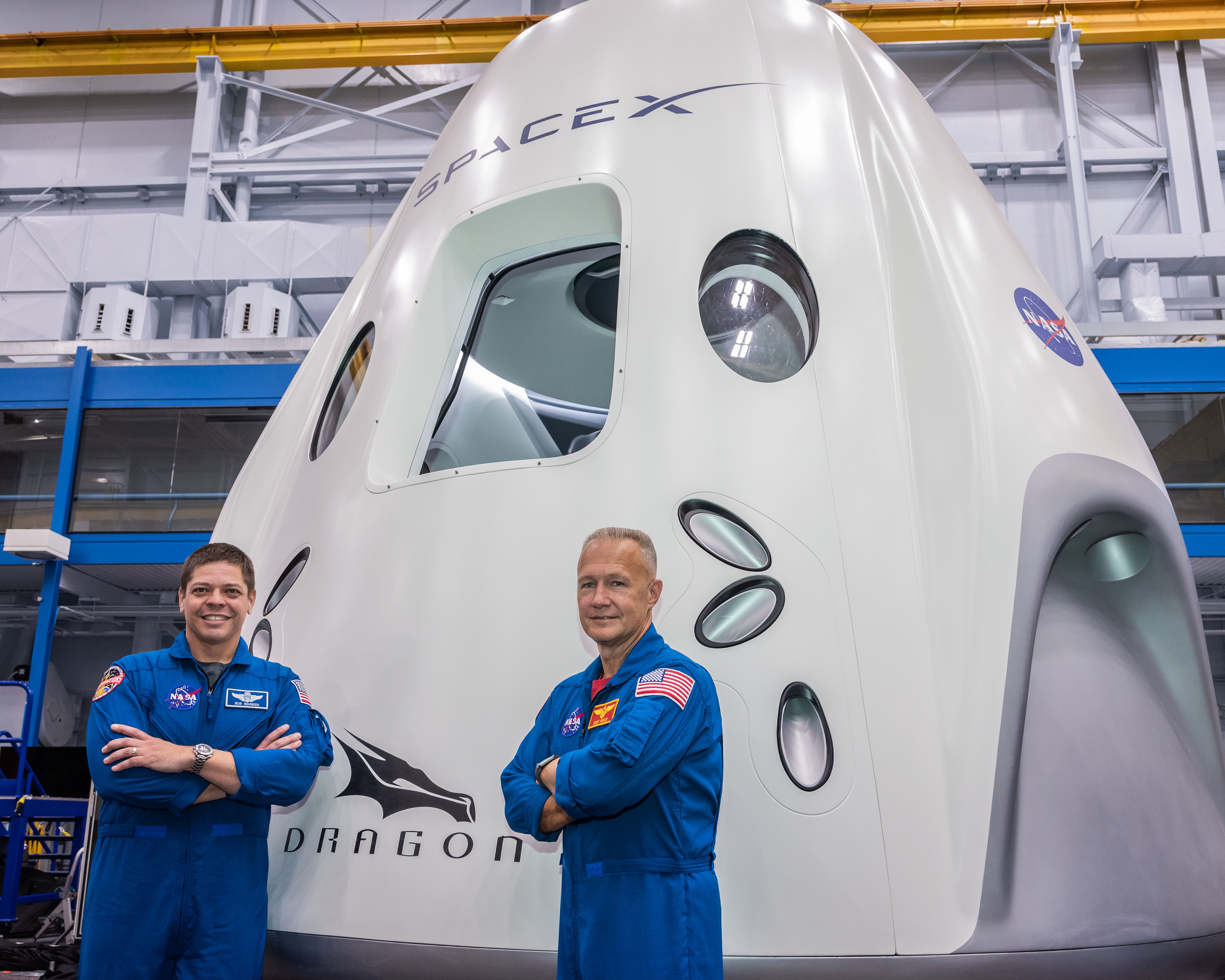 Dragon Shuttle with astronauts