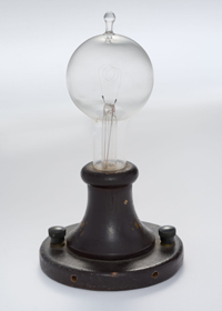 Edisons-Light-Bulb