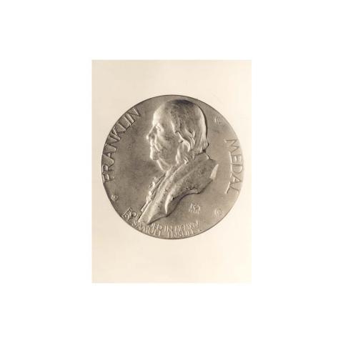 Front photograph of Berliner's Franklin Medal.