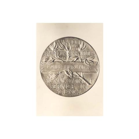 Back photograph of Berliner's Franklin Medal.